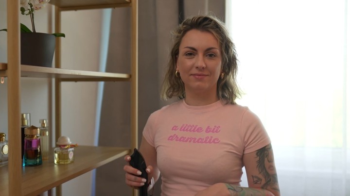 Bez servítky, Dominika